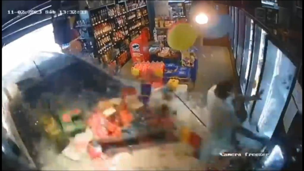 VÍDEO: Pai e filho escapam de gravíssimo acidente em Santa Catarina