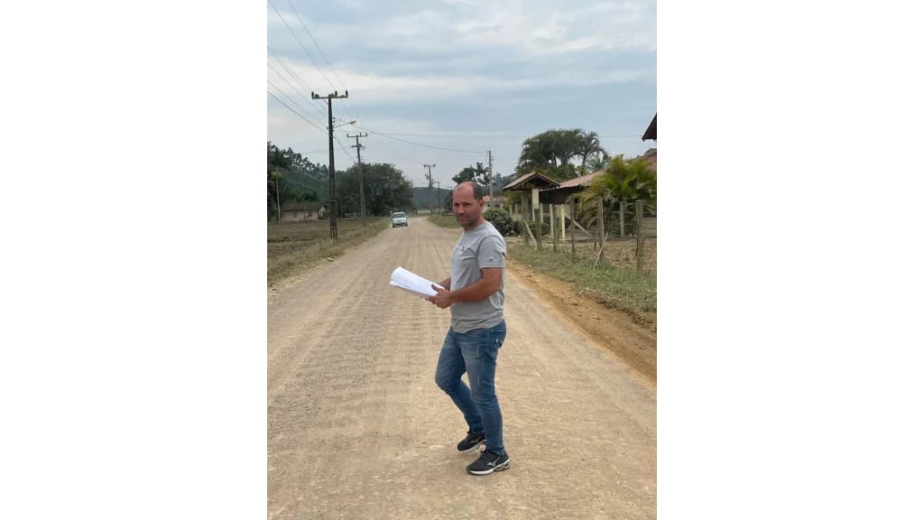 “O Oliveira também merece asfalto”, defende vereador de Tijucas