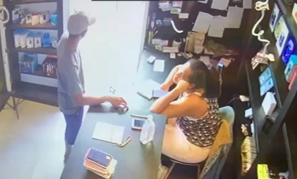 Vídeo mostra ladrão agredindo grávida em Tijucas