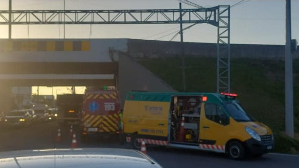 URGENTE: Homem morre atropelado por caminhão, em Tijucas