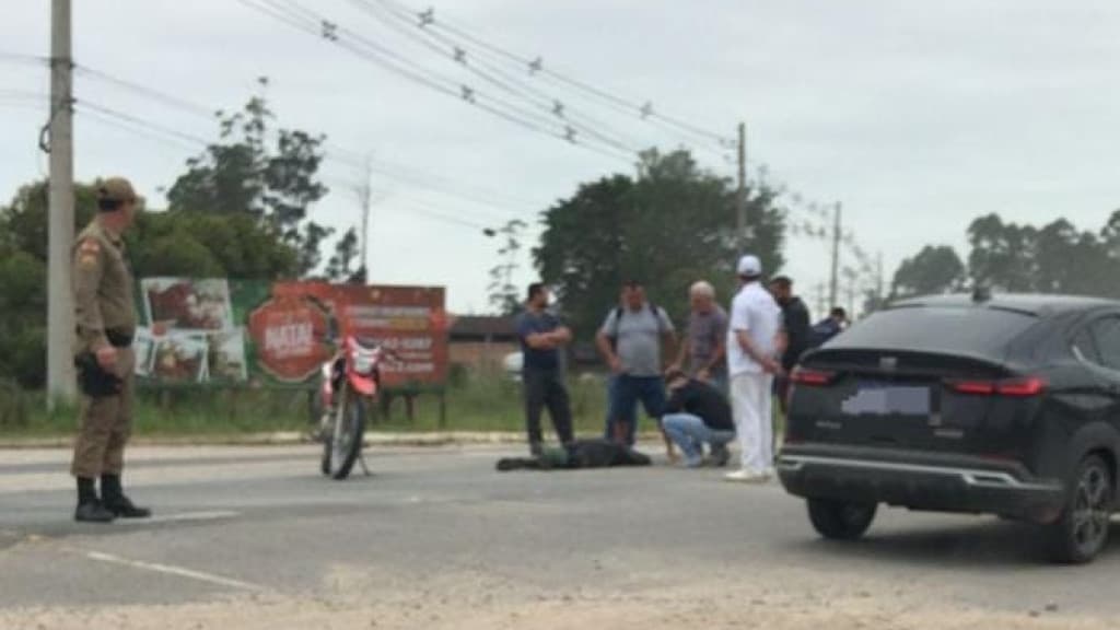 VÍDEO: Motociclista sofre acidente na SC-410, em Tijucas