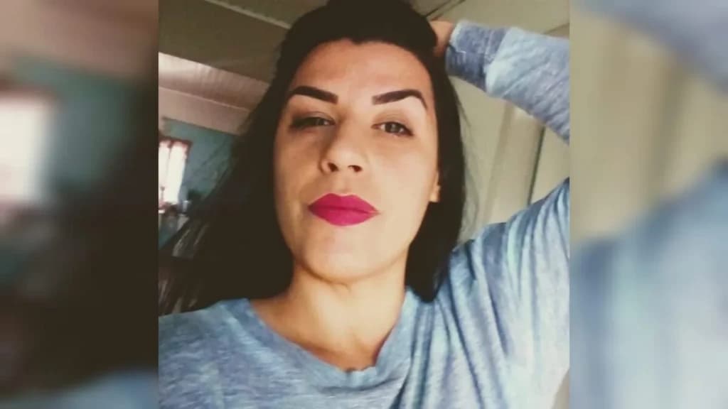CRUELDADE: Mulher é morta brutalmente pelo companheiro na frente dos filhos em SC