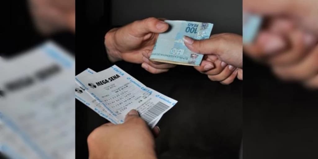 Idosa faz empréstimo de 80 mil e cai no golpe do bilhete premiado