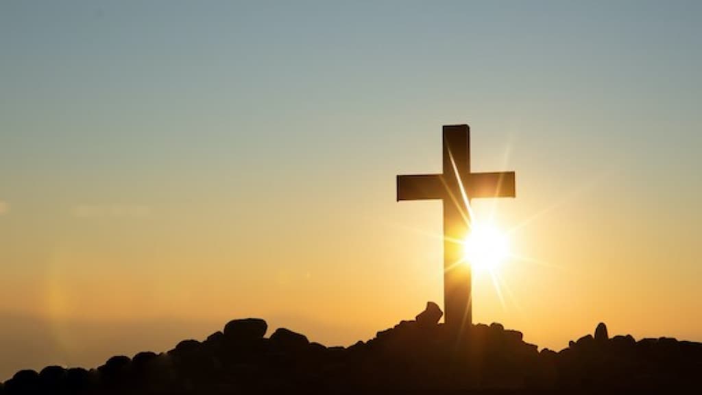 Fiel que ateou fogo em igreja e ameaçou sacerdote é condenada