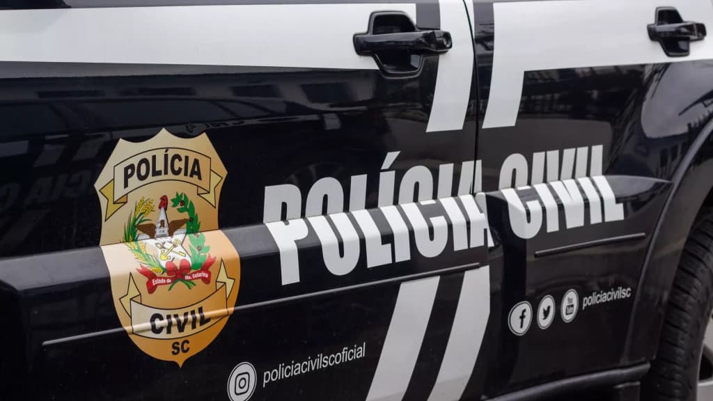 Homem finge assalto para não ter de contar à esposa que gastou o dinheiro em poker