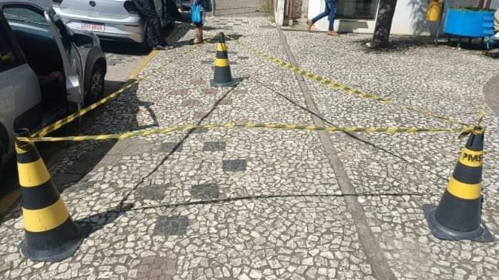 Policial militar é atropelado por veículo durante tentativa de abordagem