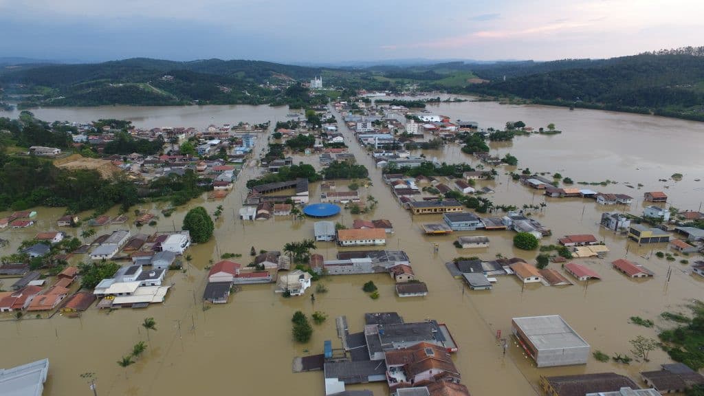 Cidade catarinense tem prejuízo milionário no agronegócio após ficar embaixo d”água