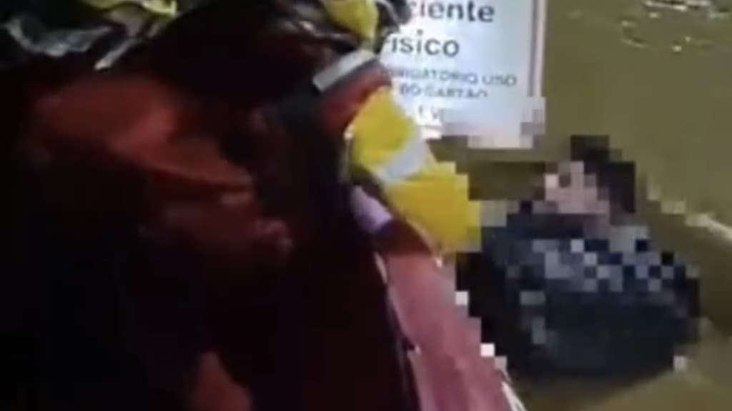 Homem é carregado pela correnteza em Rio do Sul