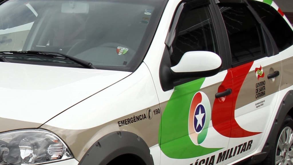Filha chama a PM após receber ameaças do próprio pai em seu local de trabalho