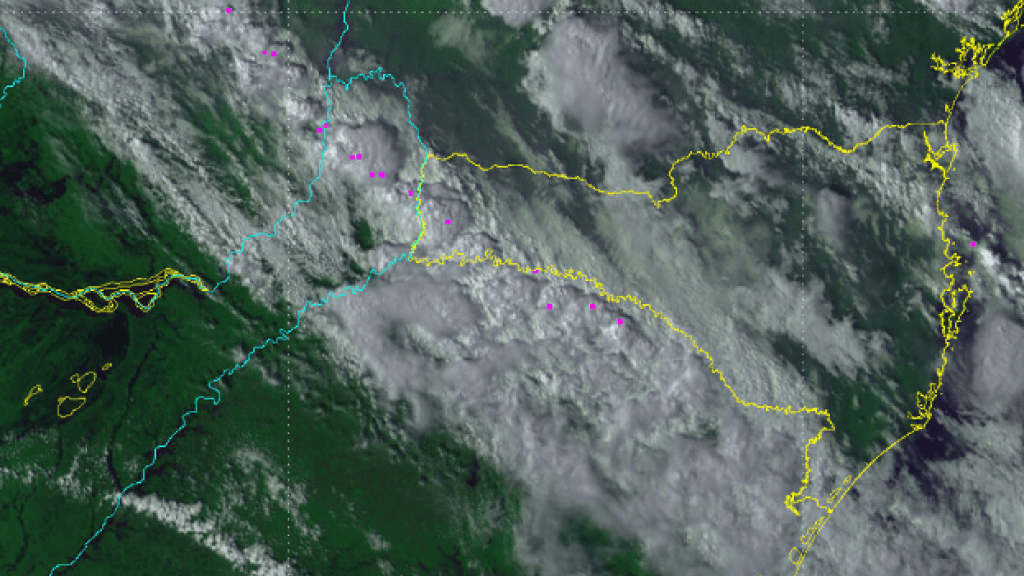 Frente fria provoca chuvas e queda de temperatura em Santa Catarina