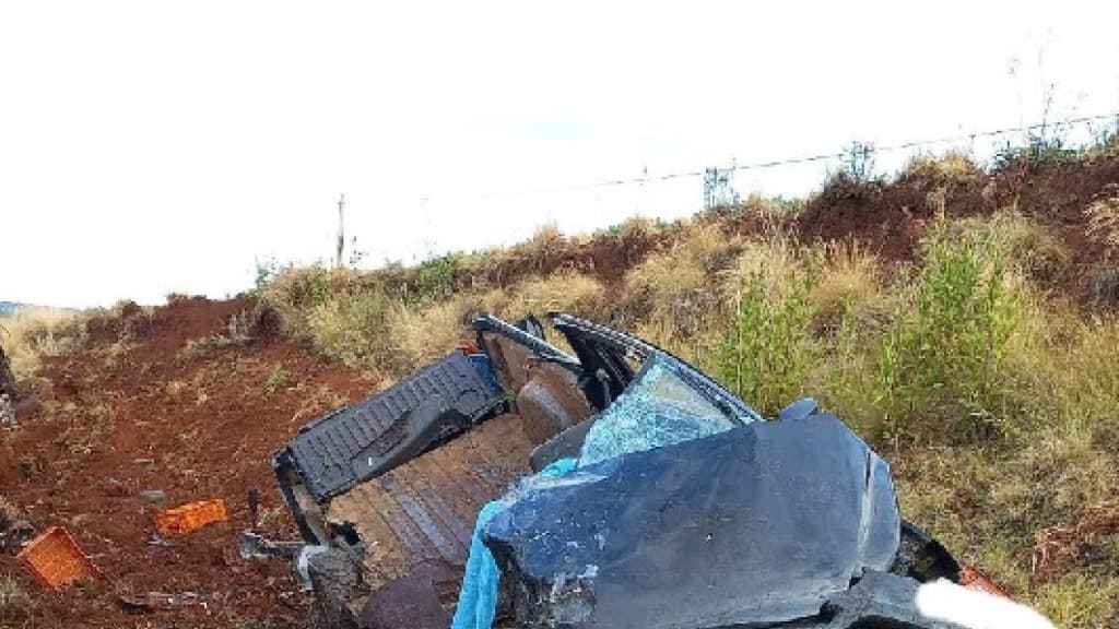 Acidente fatal entre carreta e carro tira a vida de homem na BR-470