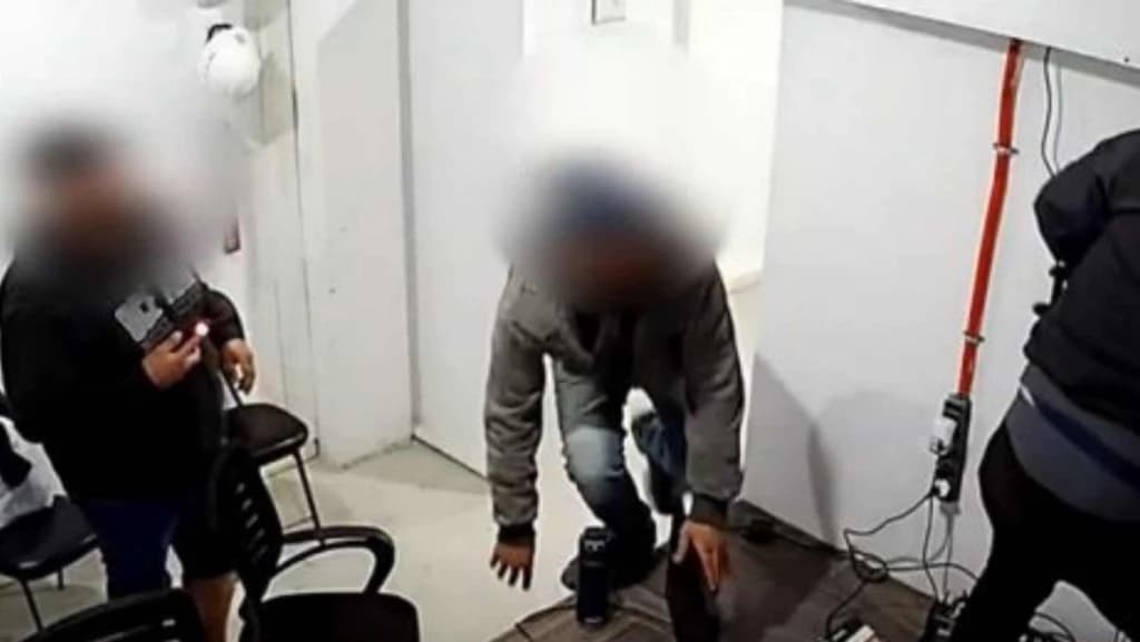 Trio especializado em assaltos em obras toca o terror em Porto Belo