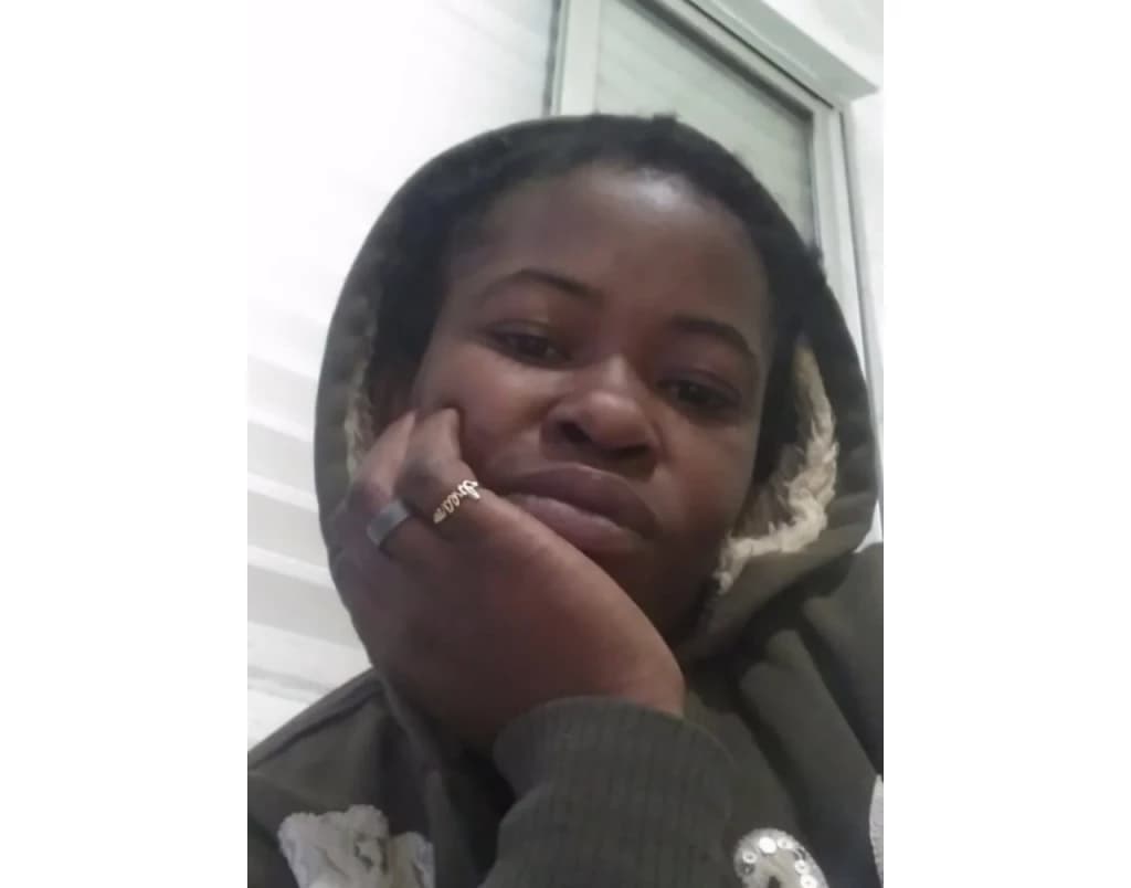 Mulher de 29 anos encontrada com o corpo carbonizado é identificada