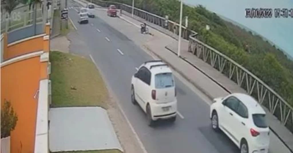 VÍDEO: Jovem sofre tentativa de estupro em orla da praia em Navegantes