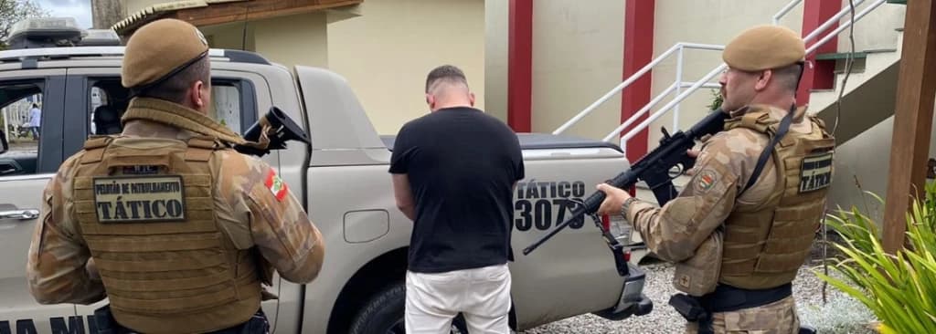 Homem que devia pensão ao filho é flagrado montando loja em Itapema