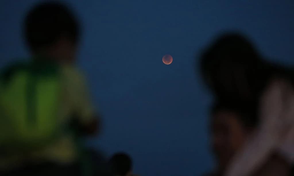 Eclipse lunar com “lua de sangue” será visto no Brasil