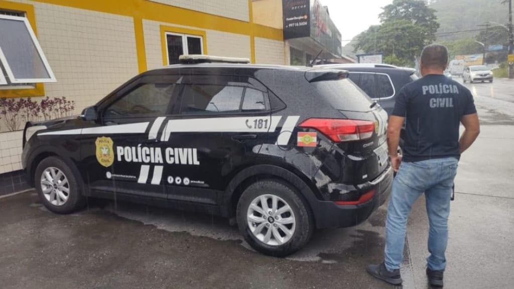Foragido por homicídio em Santa Catarina é preso após 10 anos no Paraná