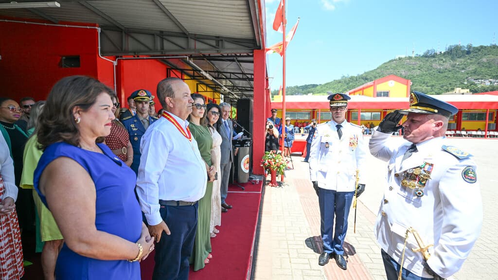 Novo Comandante-Geral dos Bombeiros é empossado em Florianópolis