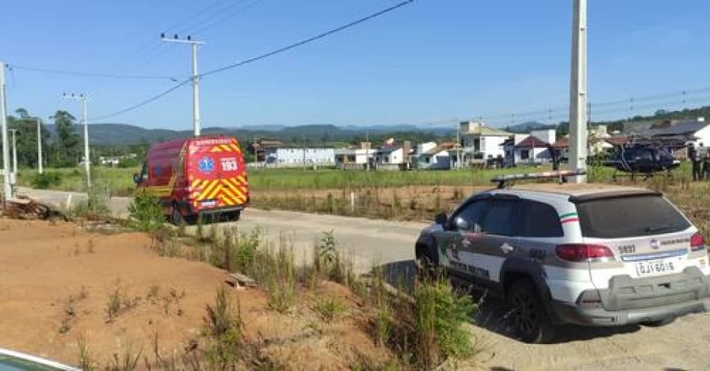Idoso sai para passear com cachorros e acaba morto a tiros em via pública