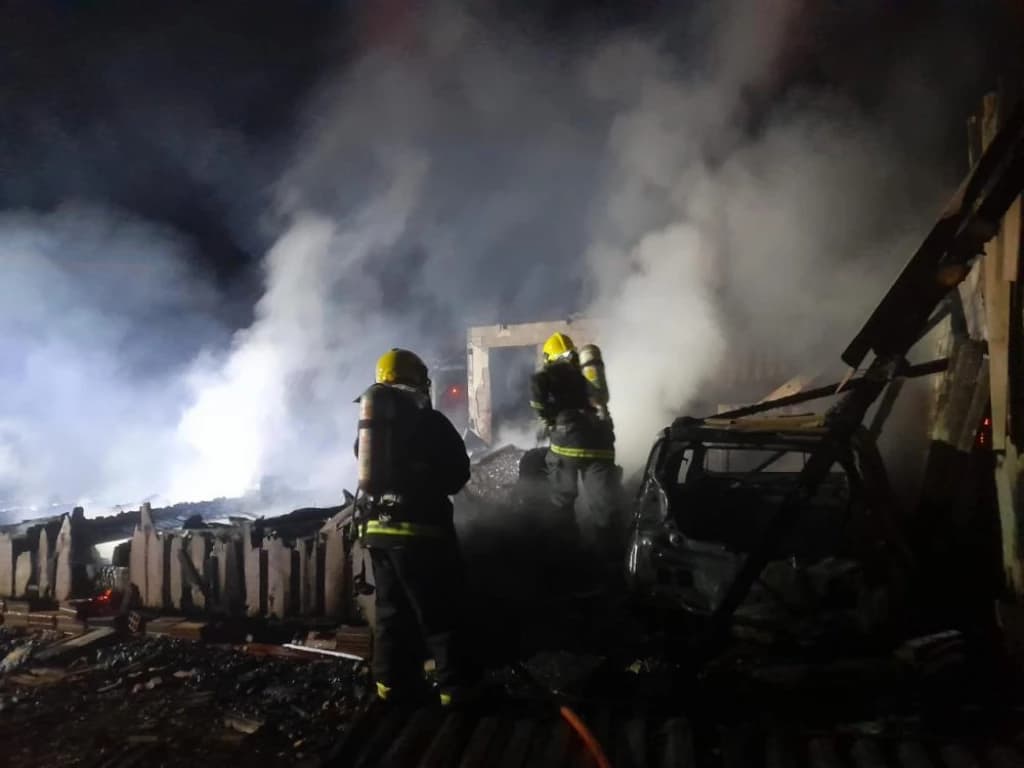 Residência pega fogo e Homem é encontrado carbonizado em SC