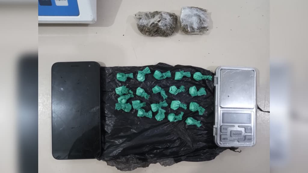 Polícia desarticula ponto de venda de drogas em Porto Belo