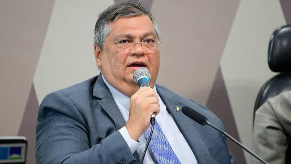 Flávio Dino diz que demônios estão no WhatsApp: “fim dos tempos”