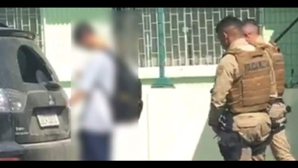 Aluno causa pânico após estourar bombinha em escola de SC