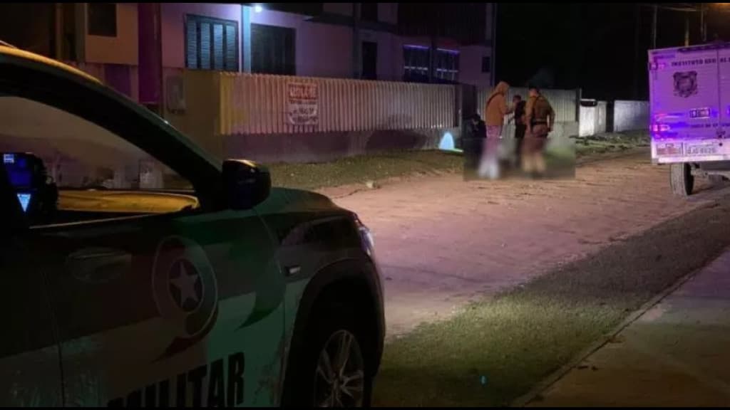Homem é assassinado a golpes de arma branca no Litoral Norte de SC