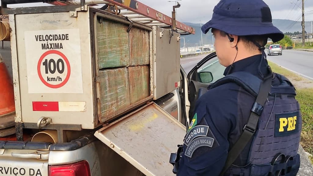 Flagrante absurdo de tráfico de drogas surpreende policiais em SC