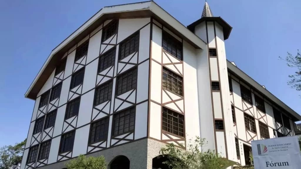 Homem é condenado após causar a morte de sua própria mãe em SC