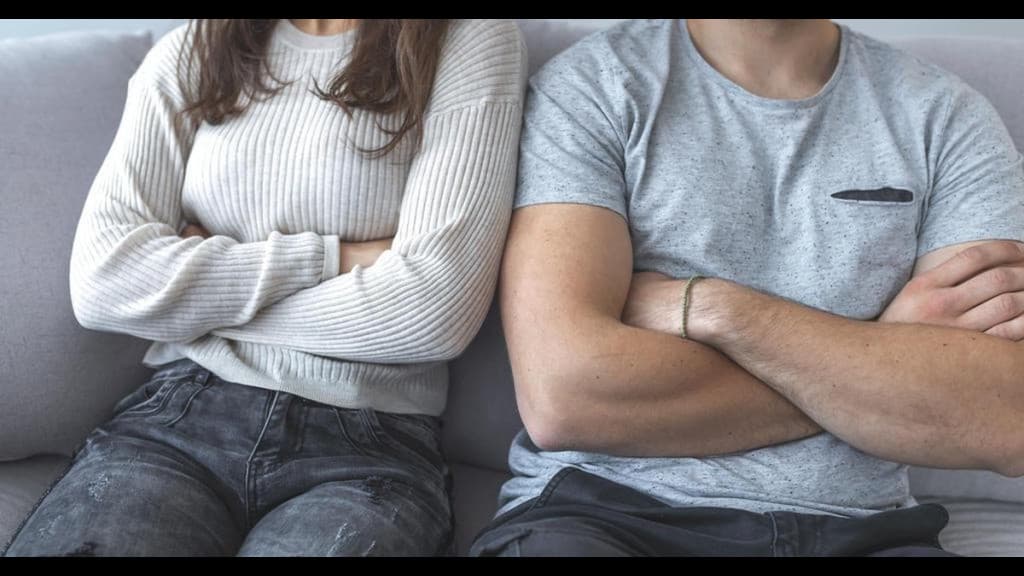 Esposa acorda marido para ”fazer amor” e leva chute no peito