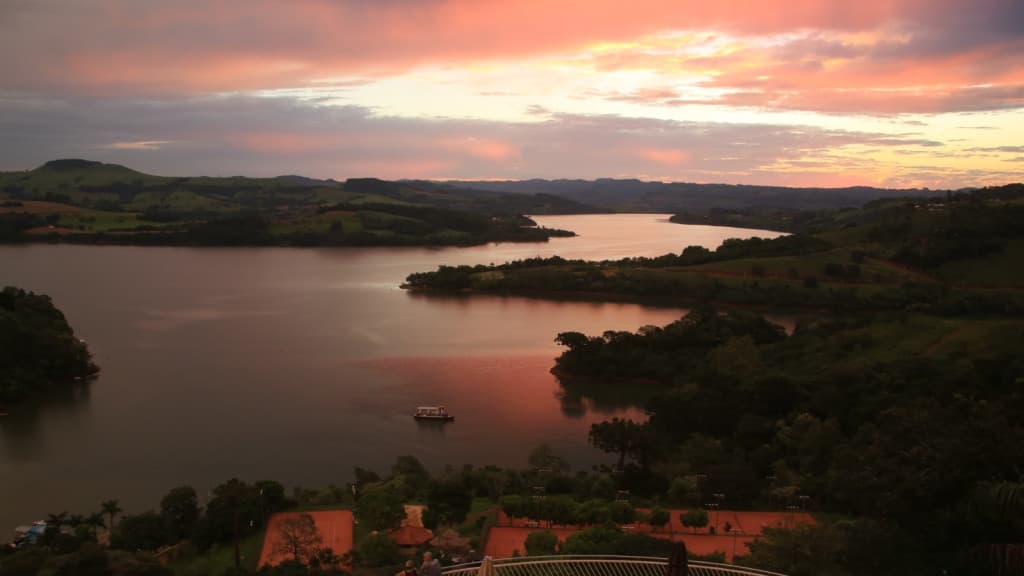 Santa Catarina lidera ranking nacional de praias em selo Bandeira Azul