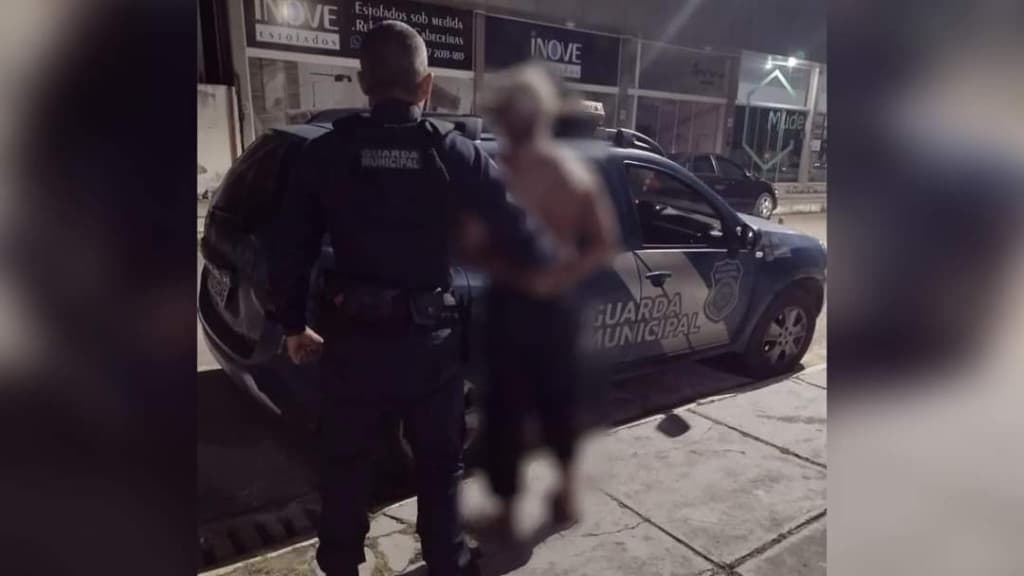 Morador de rua morre após levar pedrada na cabeça durante briga em Balneário Camboriú