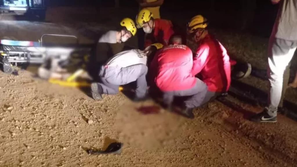 Acidente de moto deixa homem gravemente ferido em Ilhota