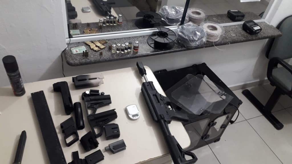 Morador de Tijucas fabricava e vendia armas, diz polícia
