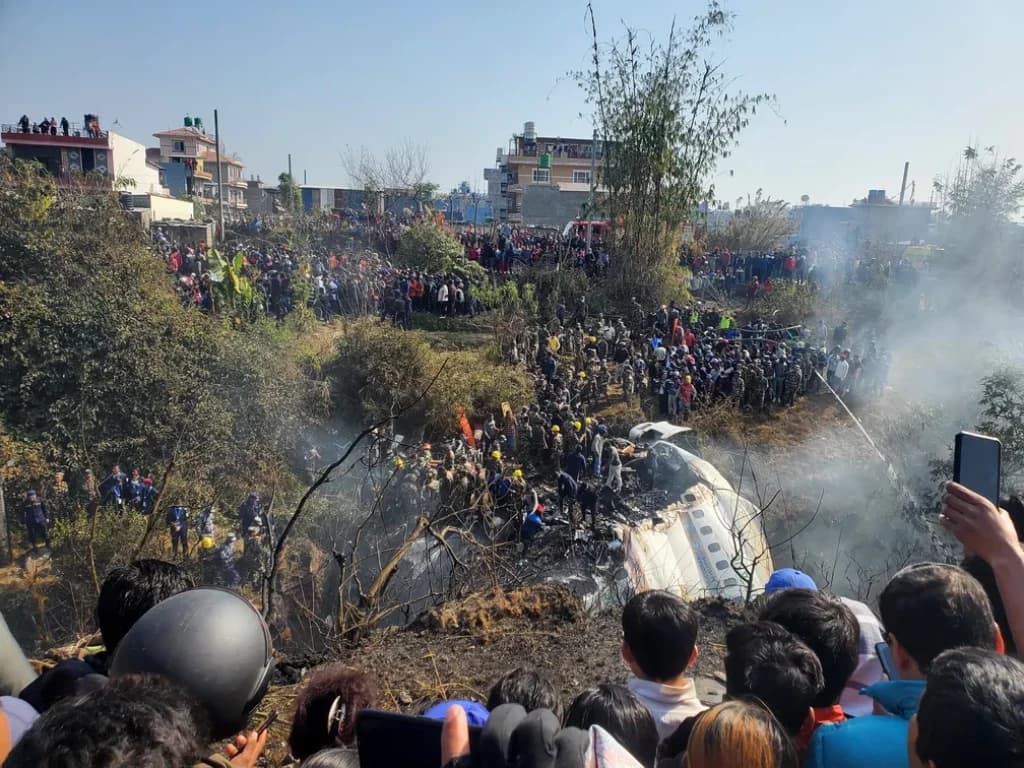 Queda de avião no Nepal deixa ao menos 67 mortos