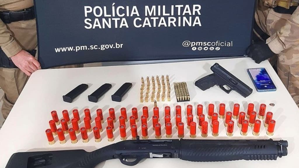 Empresário atira contra criança durante jogo de futebol