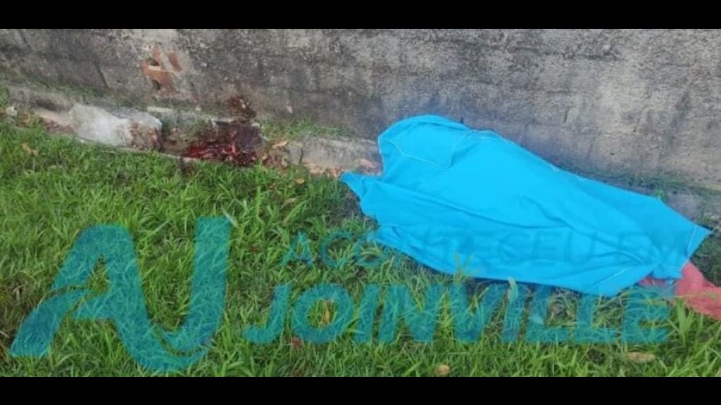 Homem é brutalmente espancado com pedras e facão até a morte