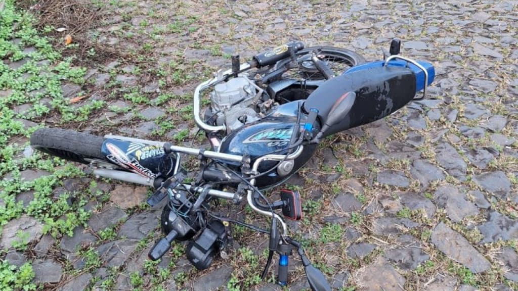 Menor de idade foge de abordagem policial com moto e leva mais de R$ 8 mil em multas
