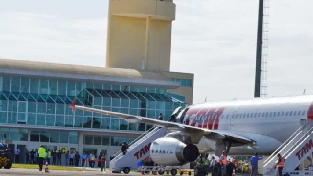 Aeroportos de SC registram alta no movimento após enchentes no RS
