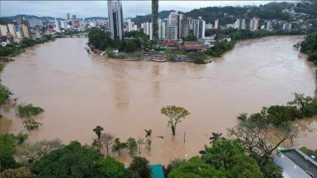 Defesa Civil prevê novas enchentes no Vale do Itajaí