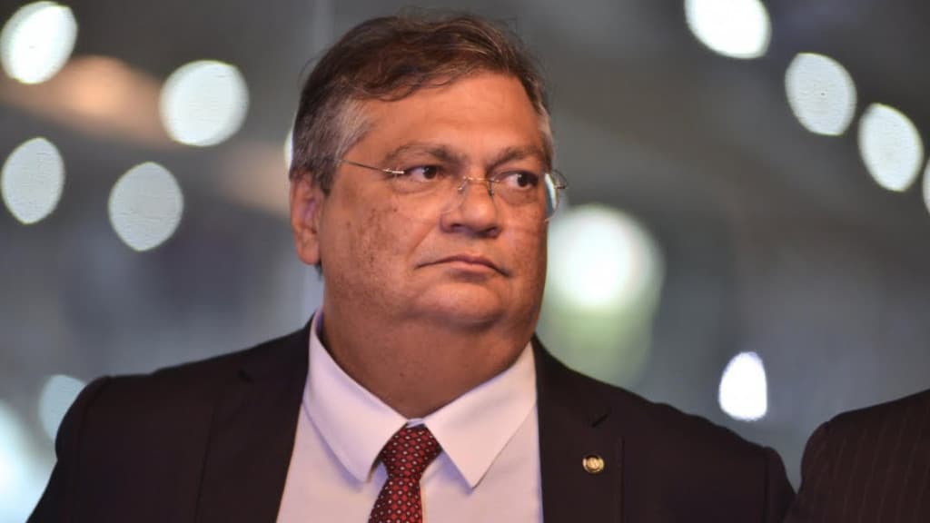 Flávio Dino diz que “Satanás inventou grupos de WhatsApp e fake news”