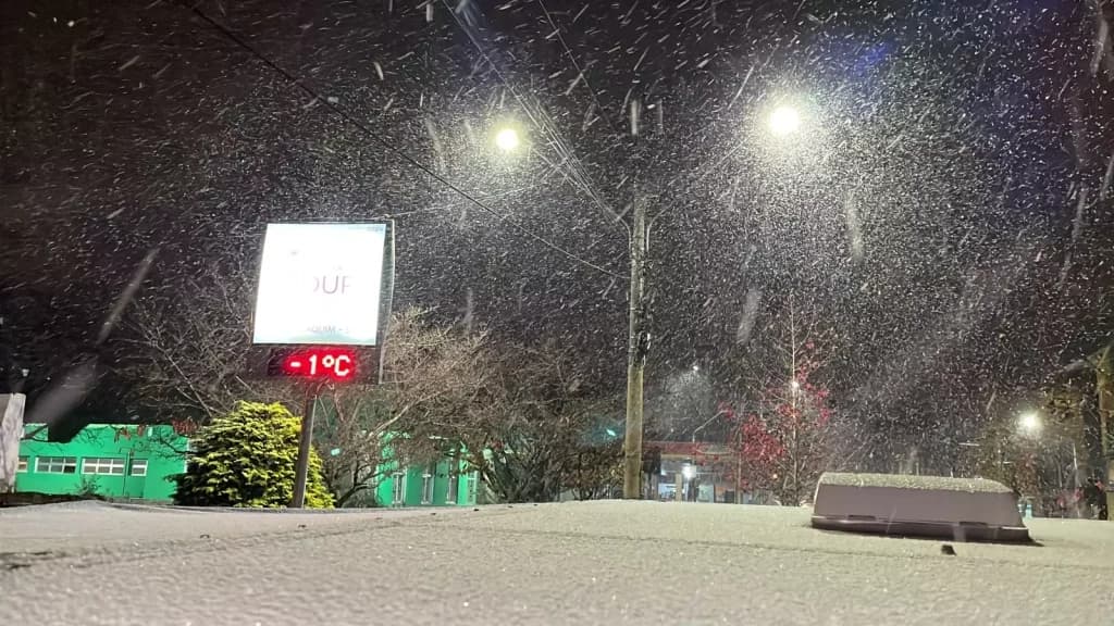Santa Catarina pode ter neve e chuva congelante entre a noite desta terça e madrugada de quarta-feira
