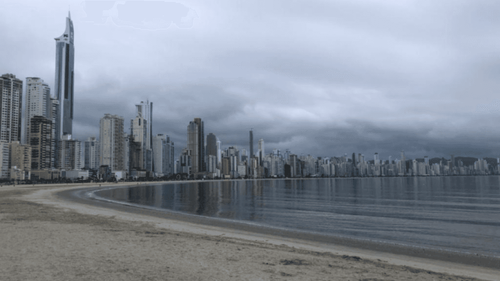 IMA aponta sete pontos impróprios para banho em Balneário Camboriú
