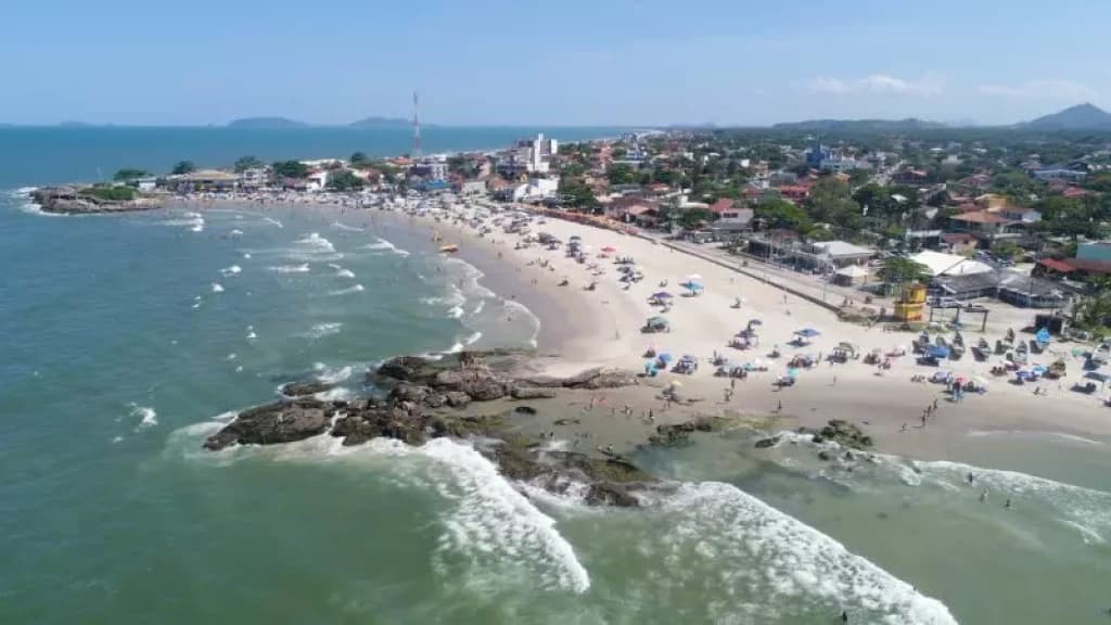 Menino de cinco anos morre afogado em praia de Itapoá, em SC
