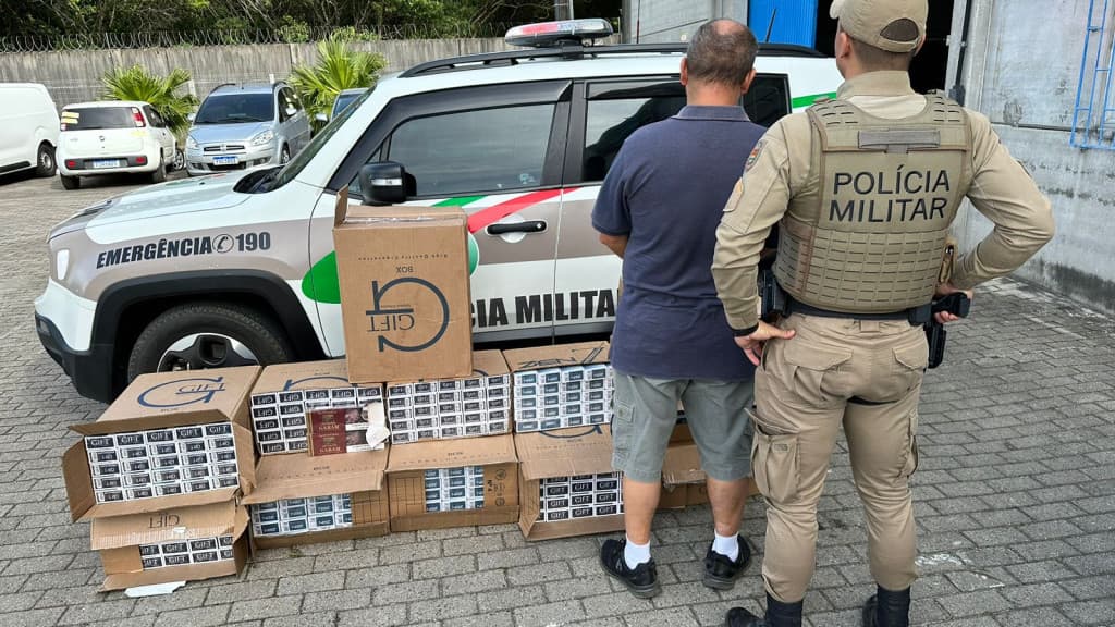 Homem é preso com cigarros contrabandeados em São João Batista