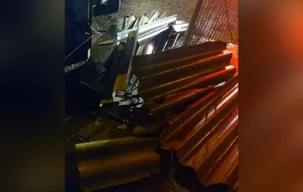 Vendaval destelha casas e deixa mulher ferida em cidade de SC
