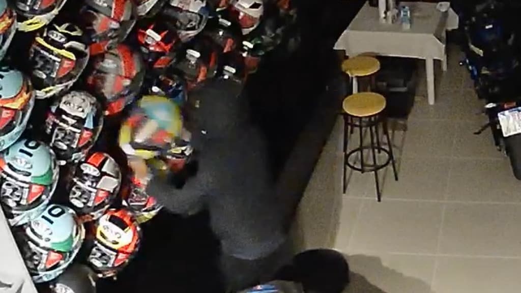 VÍDEO: Homem flagra furto em Tijucas e aproveita para também roubar
