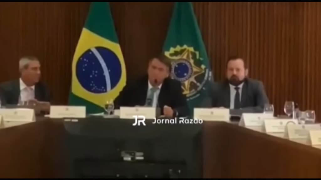 “Vai virar uma grande guerrilha”: em reunião, Bolsonaro afirma que teria que agir “antes das eleições”