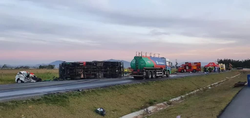 Corpo da vítima de tragédia na BR-470 ainda não foi retirado